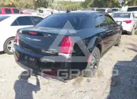 2017 Chrysler 300 фото