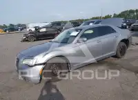 2017 Chrysler 300 photo
