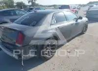 2017 Chrysler 300 photo