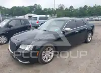 2017 Chrysler 300 фото