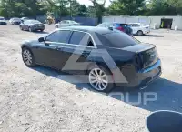 2017 Chrysler 300 photo