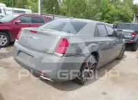 2017 Chrysler 300 фото