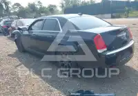 2017 Chrysler 300 photo
