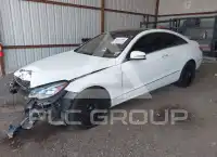 2017 Mercedes Benz E 400 photo