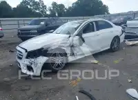 2017 Mercedes Benz E 300 photo