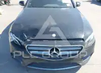 2017 Mercedes Benz E 300 photo