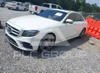 2017 Mercedes Benz E 300 photo