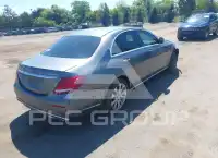 2017 Mercedes Benz E 300 фото