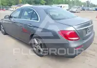 2017 Mercedes Benz E 300 фото