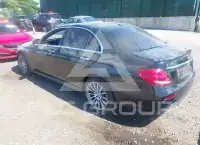 2017 Mercedes Benz E 300 фото