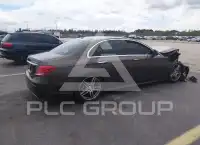 2017 Mercedes Benz E 300 photo