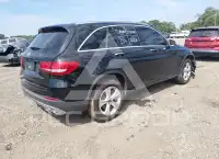 2017 Mercedes Benz GLC 300 photo