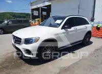 2017 Mercedes Benz GLC 300 photo