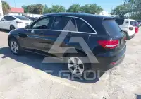 2017 Mercedes Benz GLC 300 фото