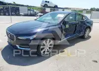 2017 Volvo S90 photo