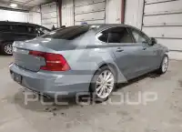 2017 Volvo S90 photo