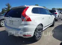 2017 Volvo XC60 photo