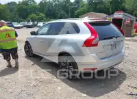 2017 Volvo XC60 photo