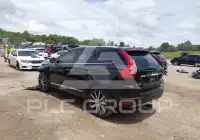 2017 Volvo XC60 фото