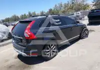 2017 Volvo XC60 photo