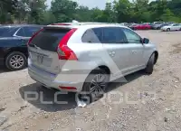 2017 Volvo XC60 photo