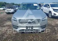 2017 Volvo XC90 фото