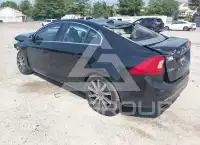 2017 Volvo S60 фото