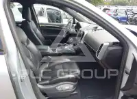2017 Porsche Cayenne photo