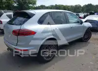2017 Porsche Cayenne photo