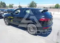 2017 Porsche Cayenne photo