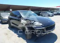 2017 Porsche Cayenne photo