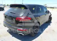 2017 Porsche Cayenne photo