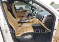 2017 Porsche CAYENNE фото