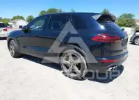 2017 Porsche CAYENNE photo