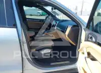 2017 Porsche CAYENNE photo