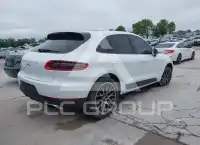 2017 Porsche MACAN photo