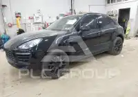 2017 Porsche MACAN photo