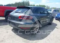 2017 Porsche MACAN photo