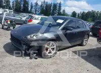 2017 Porsche MACAN photo