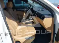 2017 Porsche MACAN photo
