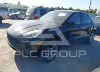 2017 Porsche MACAN photo