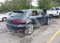2017 Porsche MACAN photo
