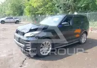 2017 Land Rover Discovery photo