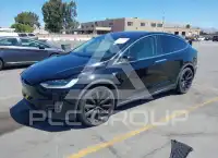 2017 Tesla Model X фото