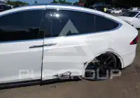 2017 Tesla Model X фото