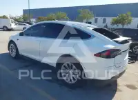 2017 Tesla Model X фото