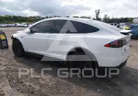 2017 Tesla Model X фото
