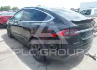 2017 Tesla Model X фото