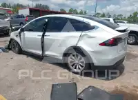 2017 Tesla Model X photo