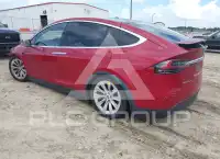 2017 Tesla Model X фото